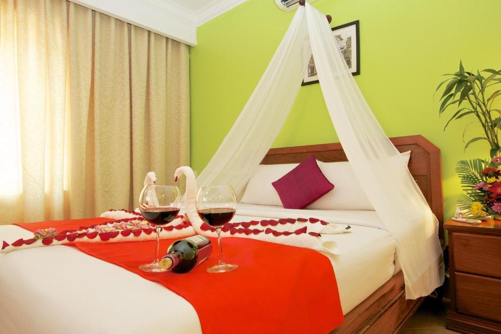 Forest King Hotel II Siem Reap Bagian luar foto