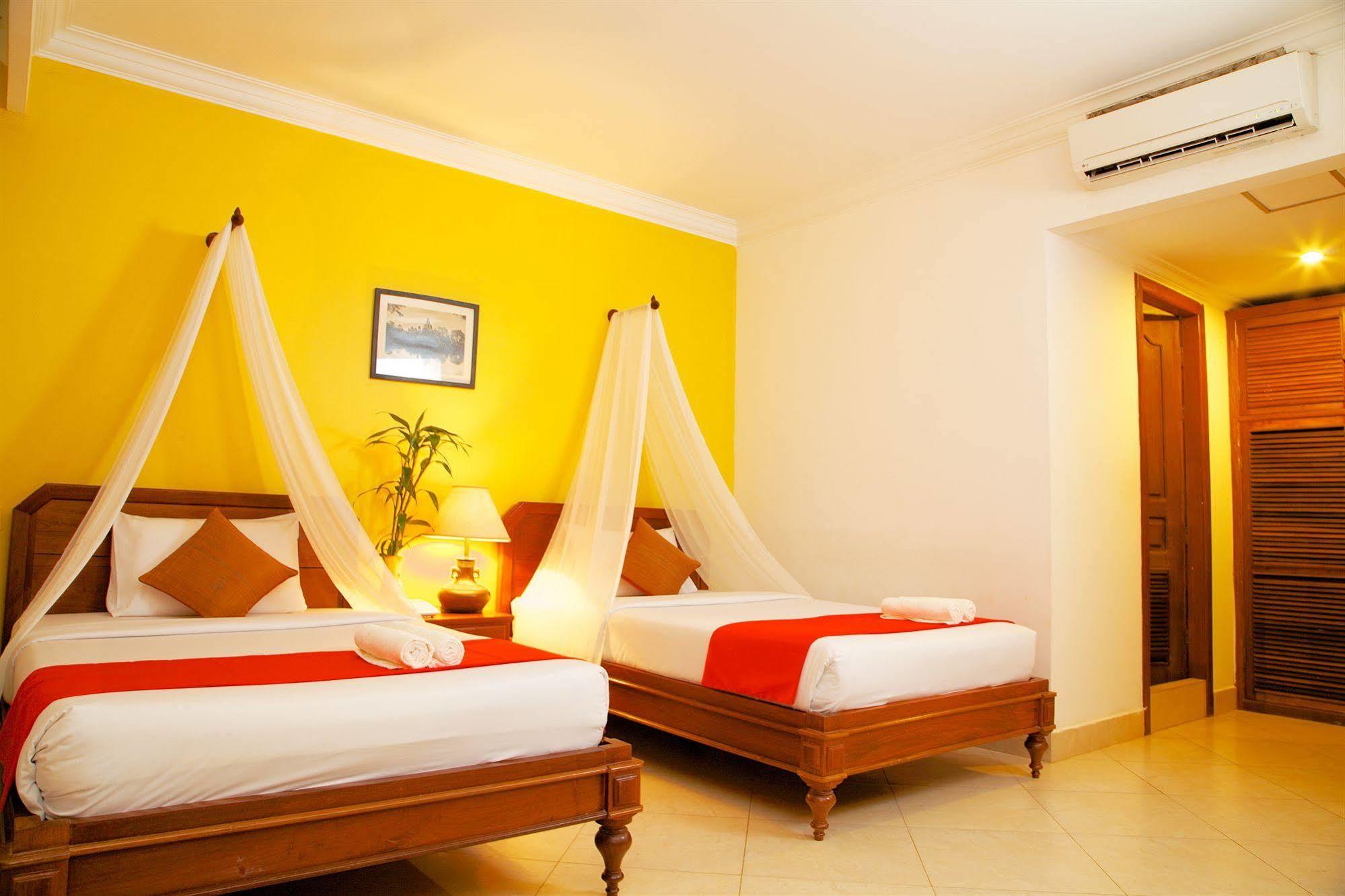 Forest King Hotel II Siem Reap Bagian luar foto