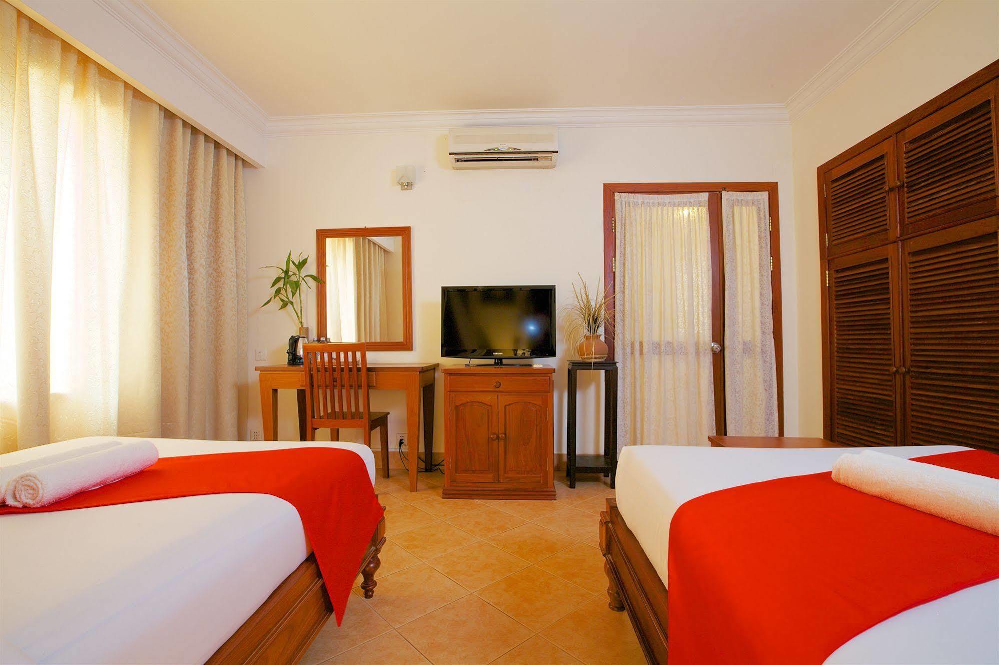 Forest King Hotel II Siem Reap Bagian luar foto
