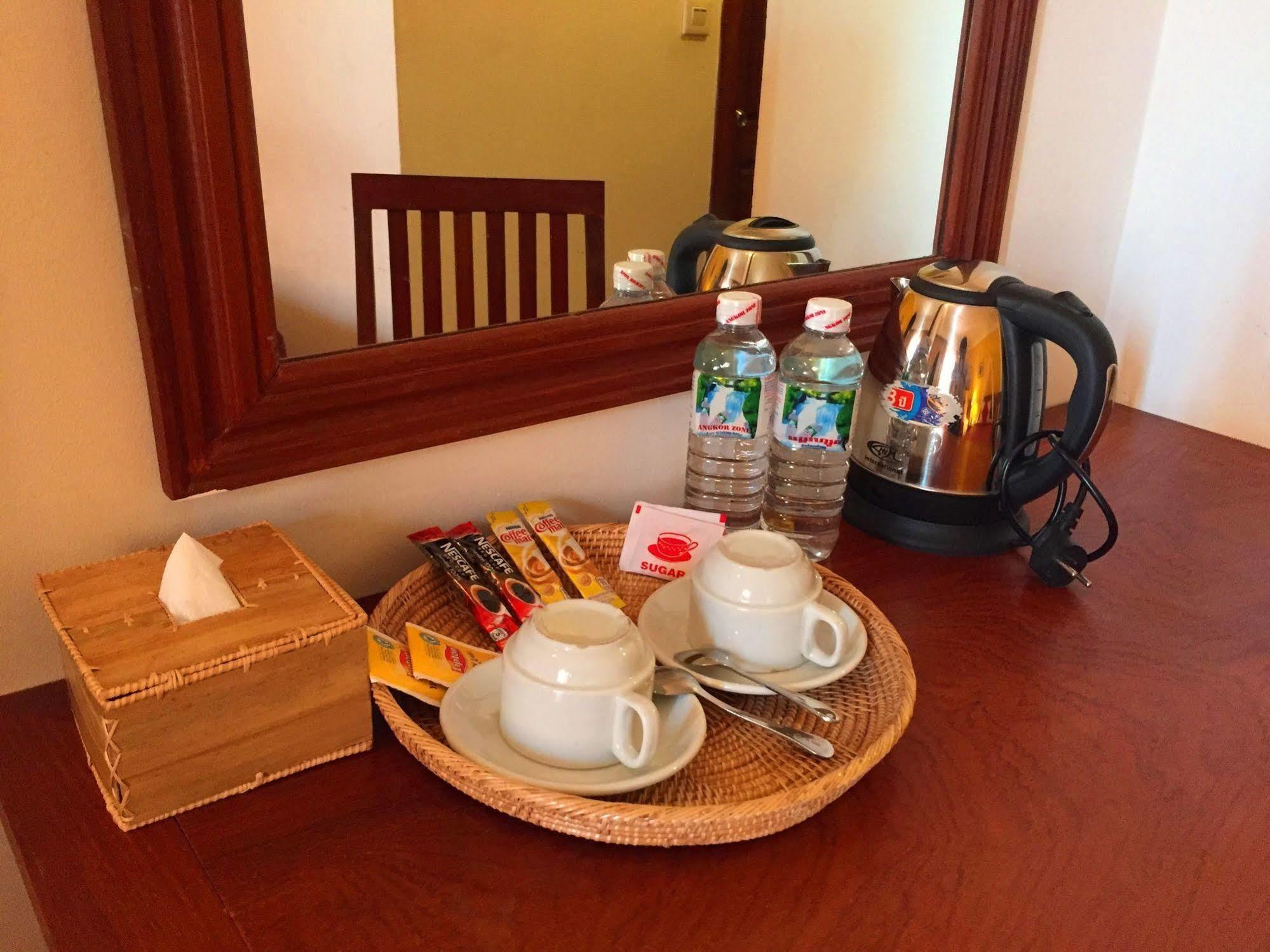 Forest King Hotel II Siem Reap Bagian luar foto
